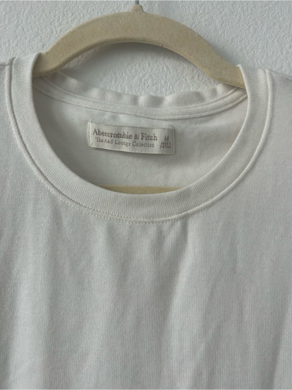 A&F Lounge Collection Top - Picture 2 of 3